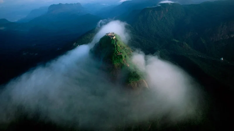 Adam's Peak Helicopter Tour