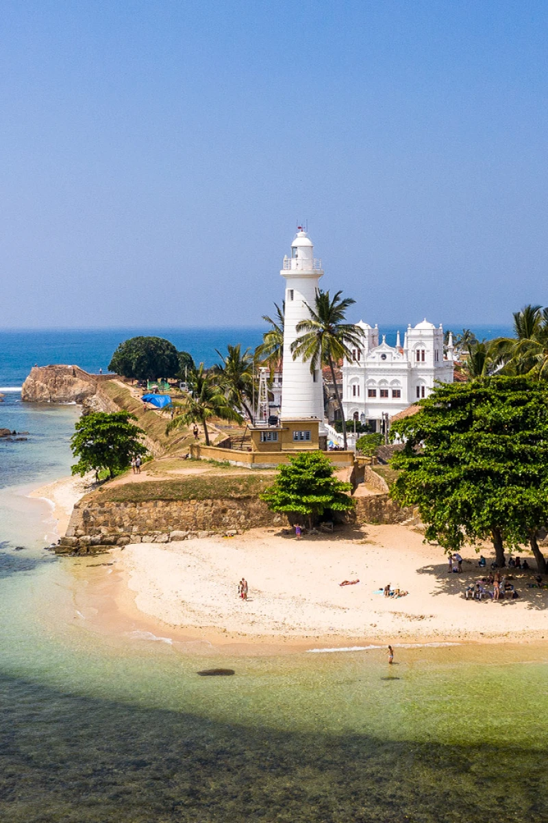 Ceylon Heritage & Coastal Journey 