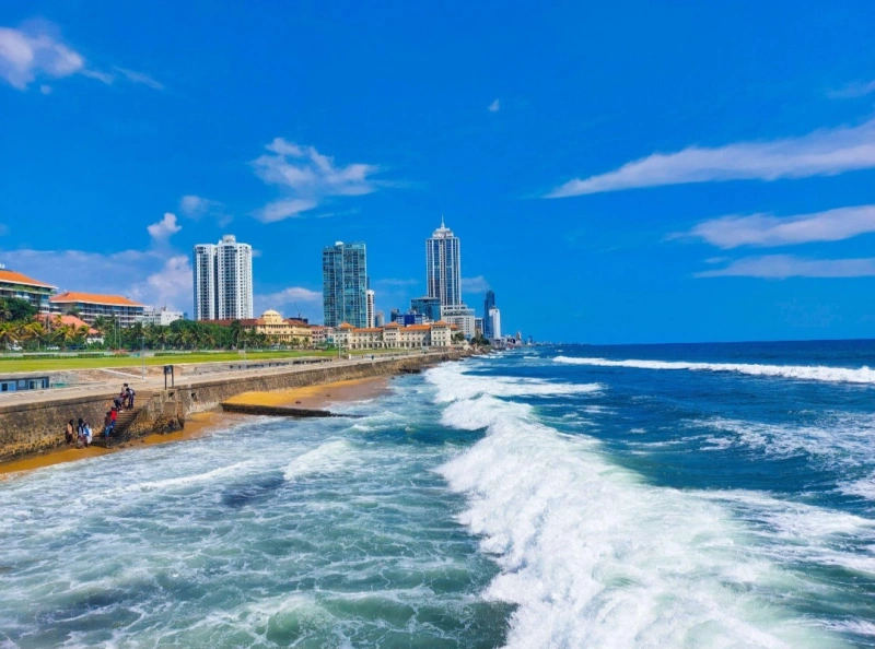 Ceylon Heritage & Coastal Journey 